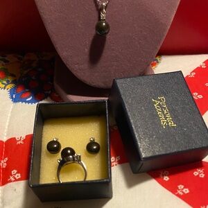 Elegant Black Pearl Jewelry Set